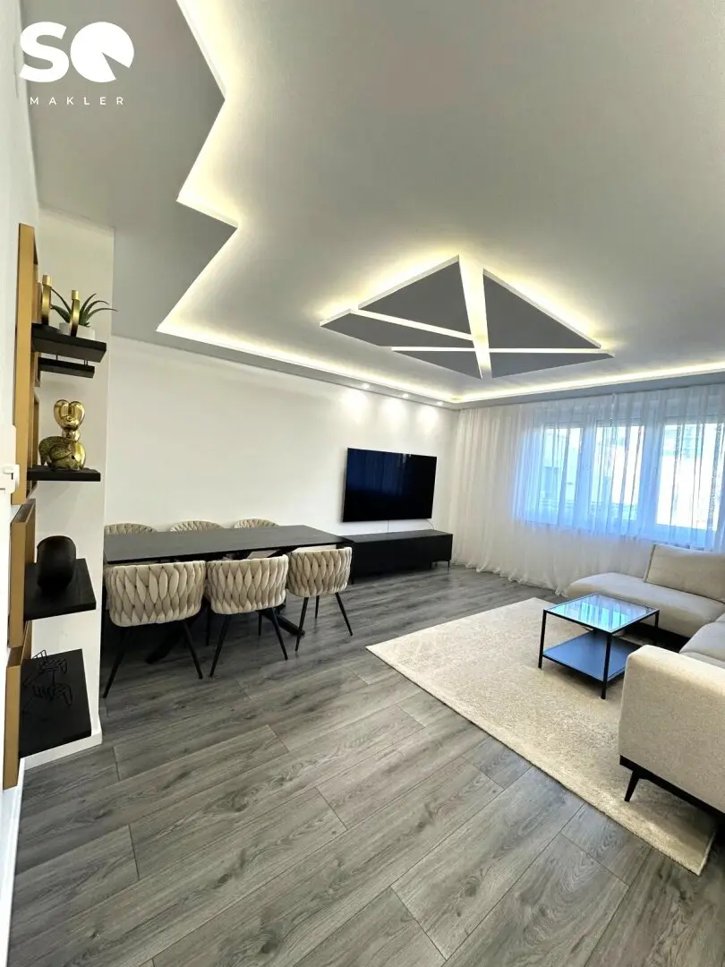 #SQ WR.NEUSTADT: Stylishly renovated three room apartment in best location Move in and feel at home