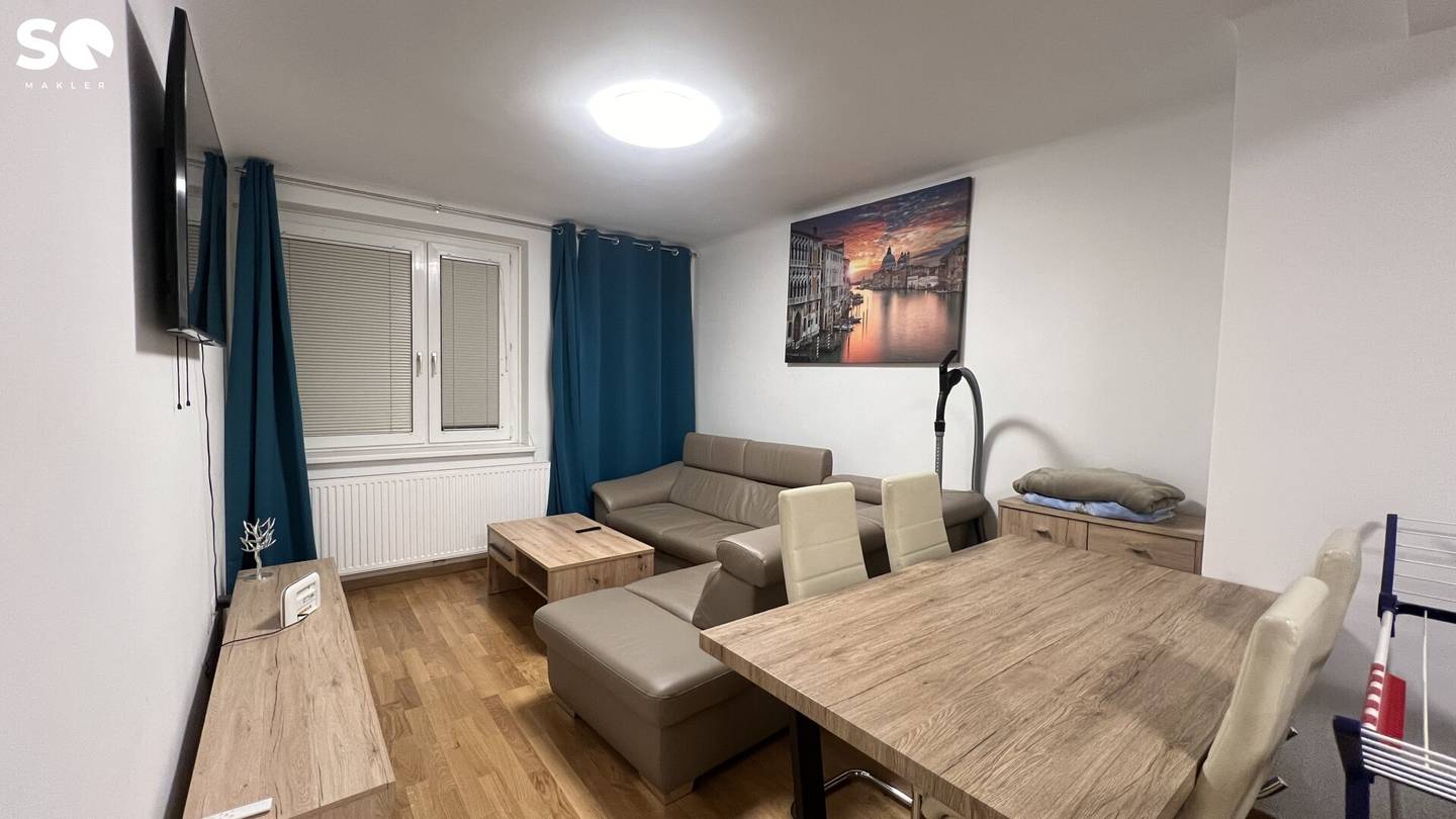 # SQ - Renovated 2 Rooms on the Ground Floor in 1010 WIEN - Tiefer Graben
