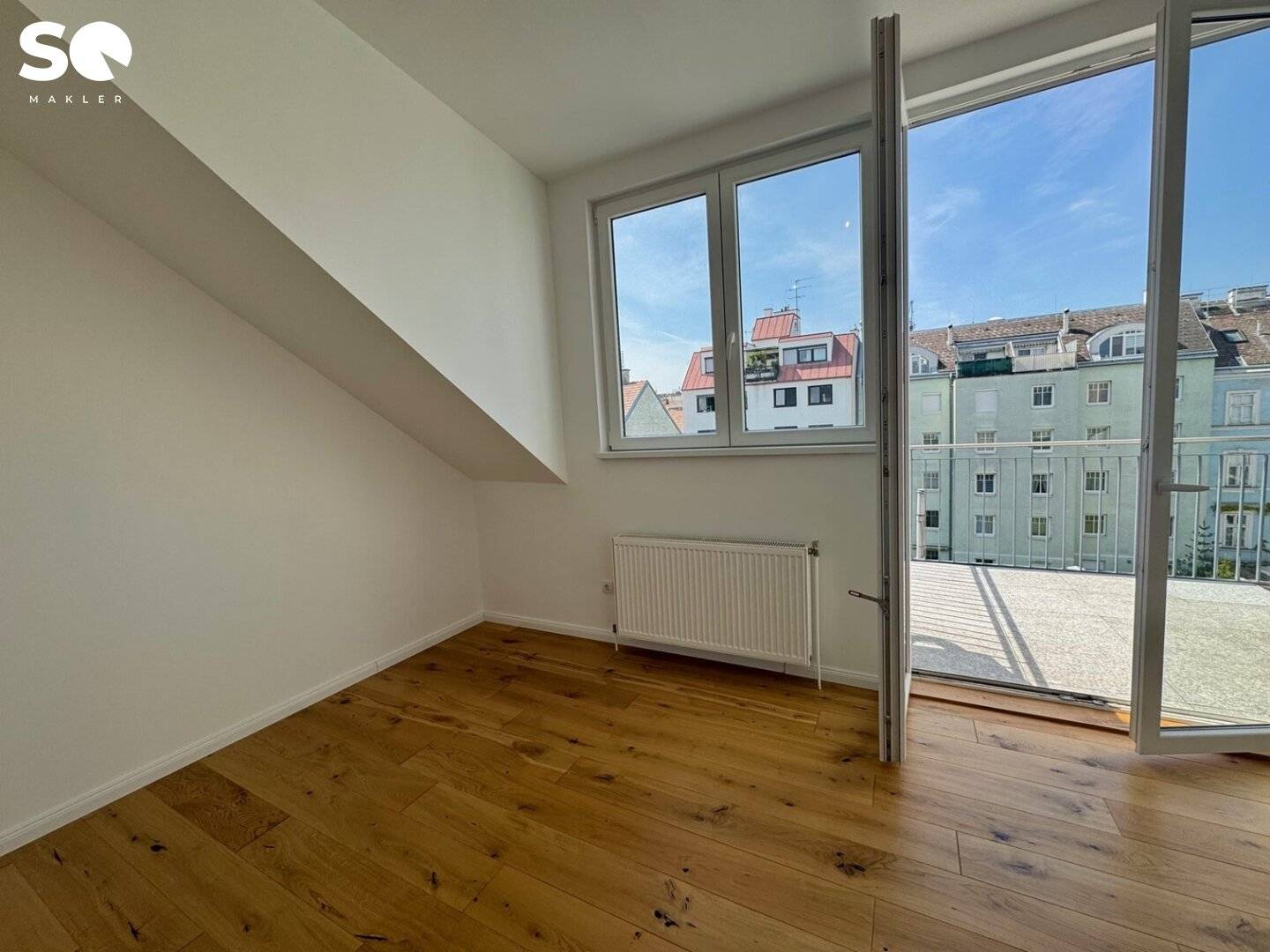 #SQ - LICHTDURCHFLUTETE DACHGESCHOSSWOHNUNG MIT BALKON IN RUHELAGE!