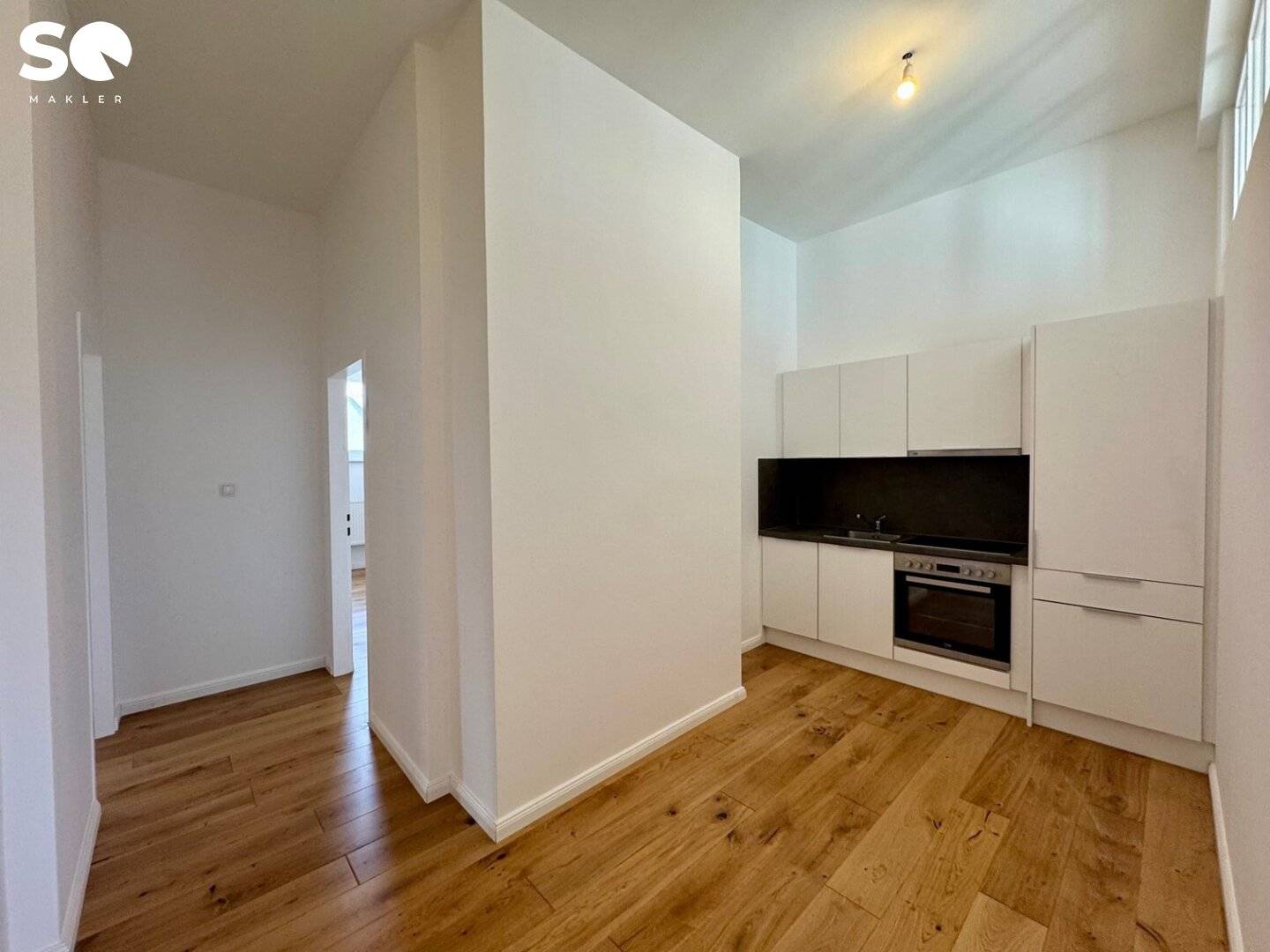 #SQ - LICHTDURCHFLUTETE DACHGESCHOSSWOHNUNG MIT BALKON IN RUHELAGE!