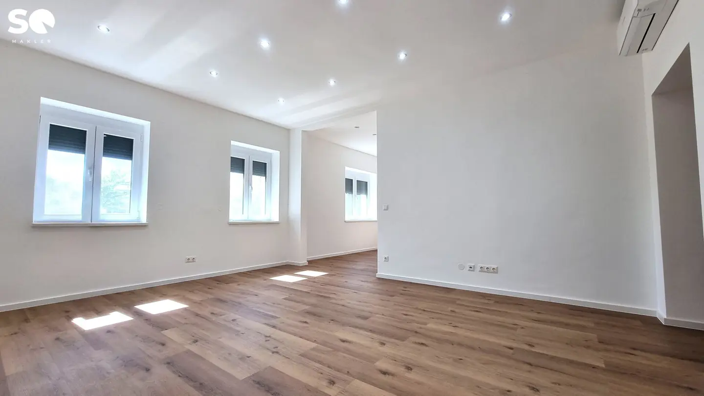 #SQ - WIENER NEUSTADT: EXKLUSIVES WOHNERLEBNIS FÜR FAMILIE, ARBEIT UND MEHR – TRAUMHAUS MIT DACHTERASSE UND FERNBLICK