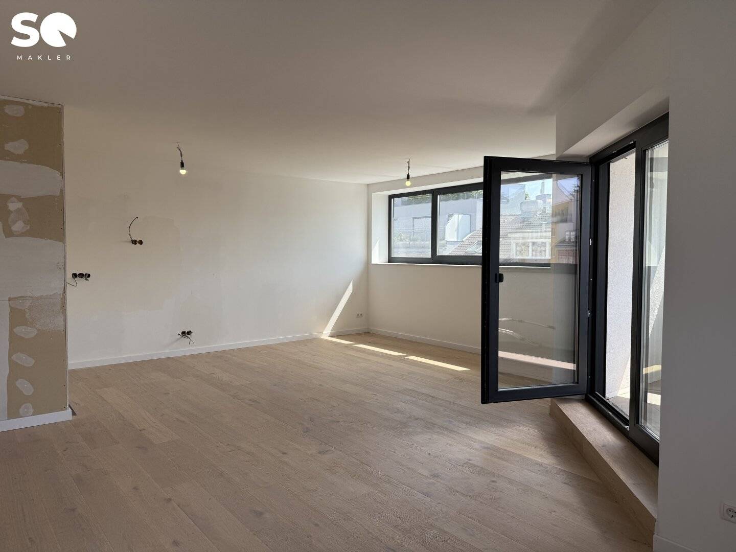 #SQ Zentrale, begehbare Premium-DG-Wohnung in der ruhigen Hasnerstraße, 1160 Wien – alimentiert durch viel Tageslicht und Raumgefühl.