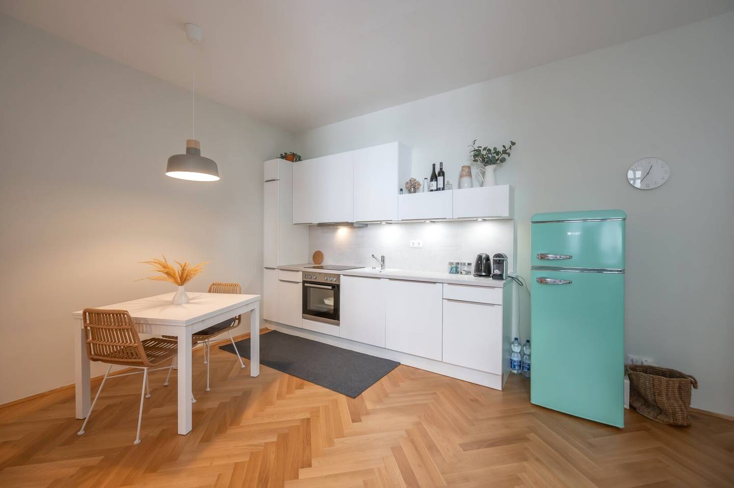 ++NEU++ Stilvoller Altbau-Zweitbezug mit 2 Zimmern in begehrter Lage