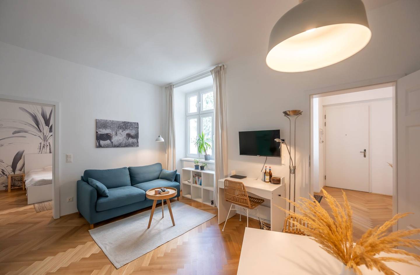 ++NEU++ Stilvoller Altbau-Zweitbezug mit 2 Zimmern in begehrter Lage