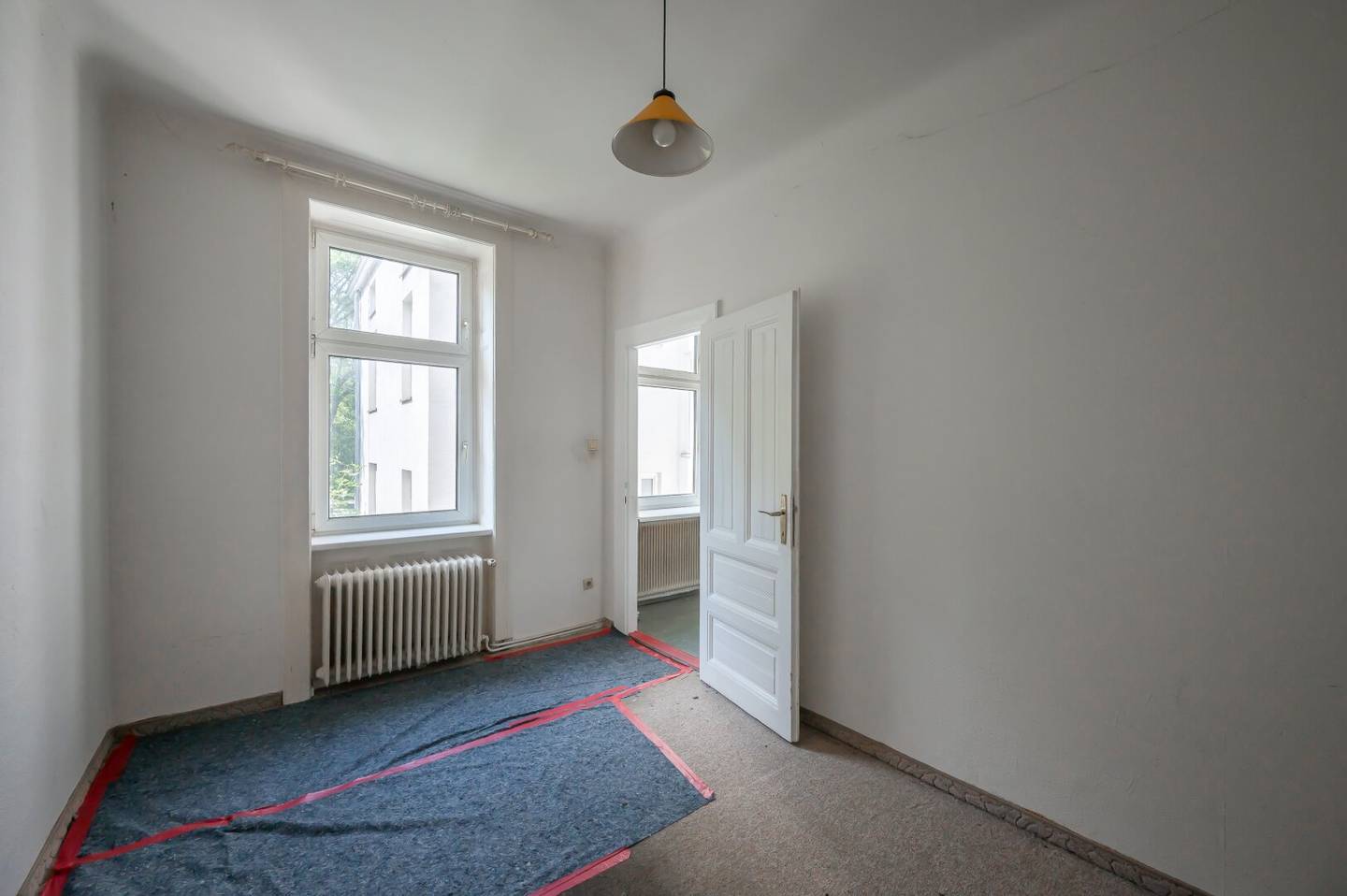 ++NEW++ Old building with potential renovation needed two room apartment