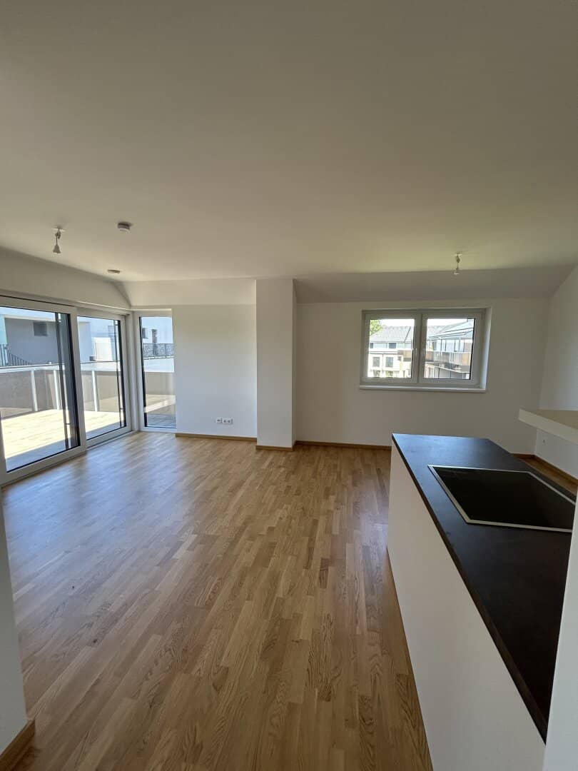 Neu errichtete helle 2 Zimmer Dachgeschoßwohnung mit Balkon und Garagenplatz - ERSTBEZUG
