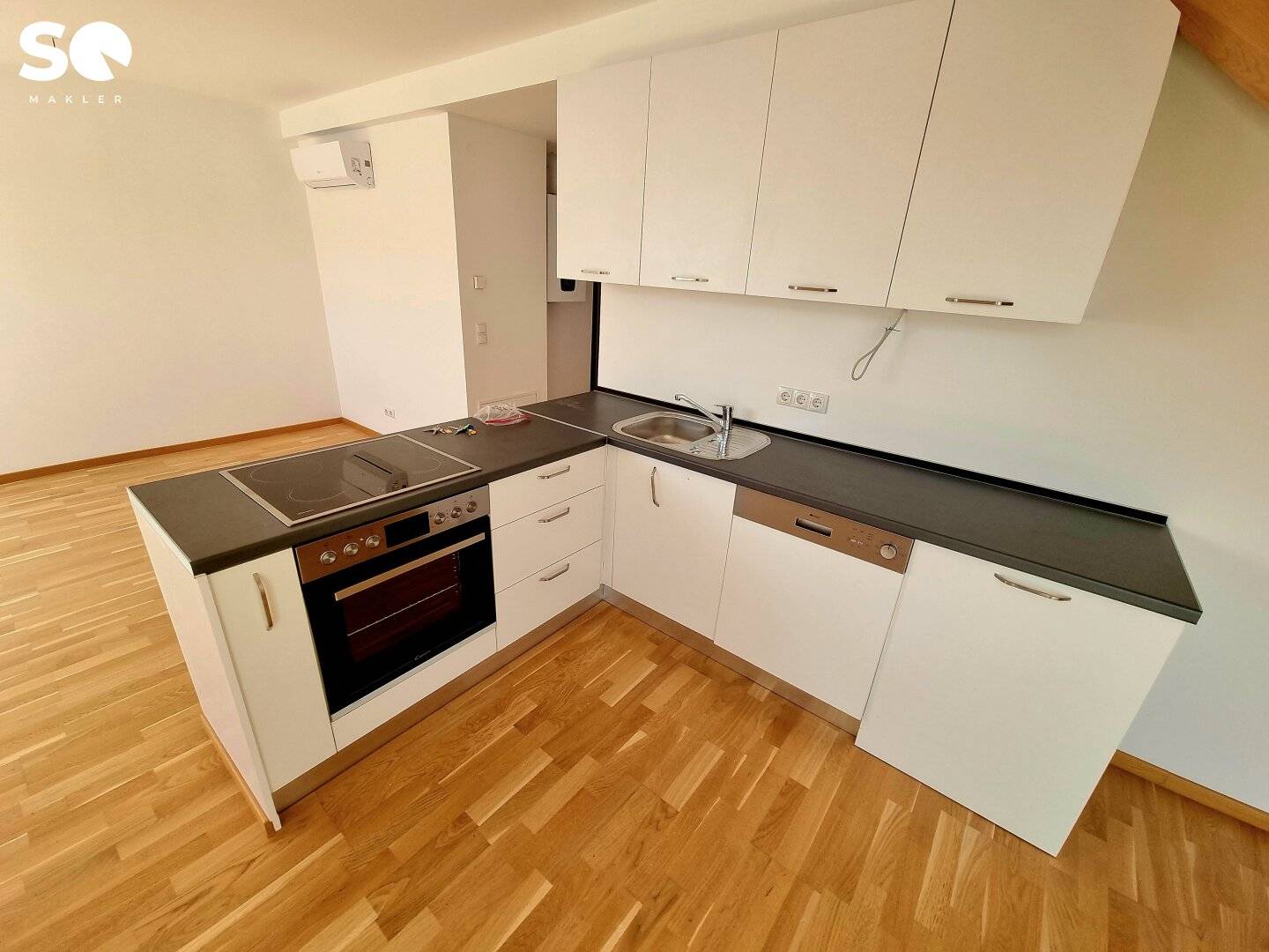 #SQ - 1140 WIEN: DACHGESCHOSS-PAKET - 25–40% WERTSTEIGERUNG DURCH STRUKTURIERUNG & FERTIGSTELLUNG