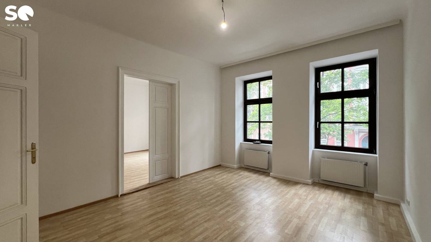 SQ Modernized historic apartment with charm