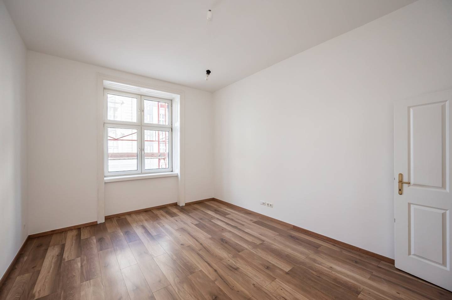 Hannovermarkt well maintained two room old building apartment Airbnb exemption permit is in place