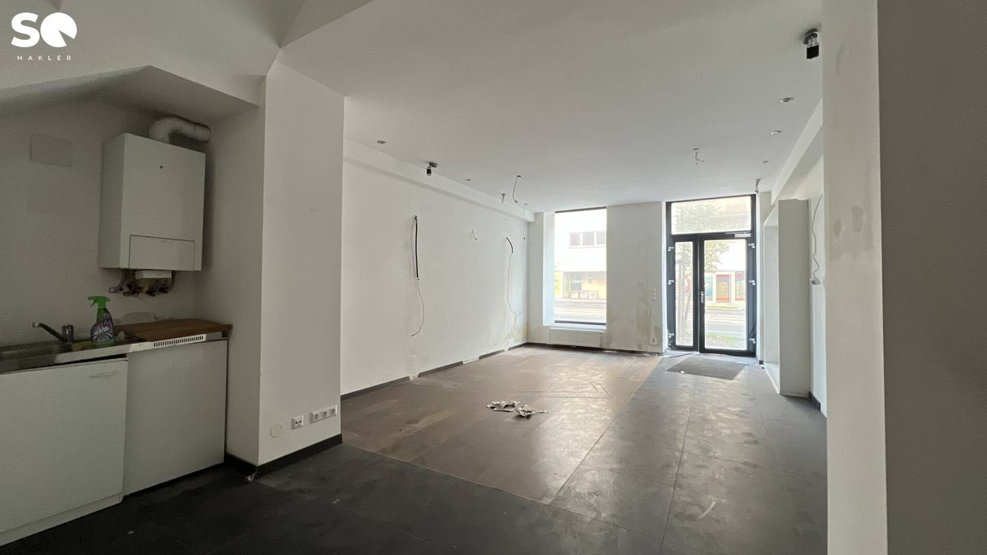 Renovation needed commercial premises/office/studio on Mariahilferstraße Top 5;deGutenTag? Actually not needed? Wait hold on.