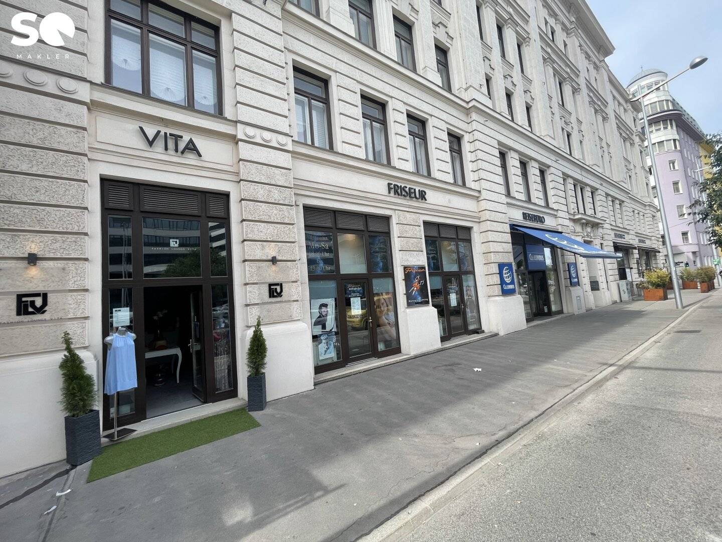 SQ LEASE FREE ATTRACTIVE COMMERCIAL PREMISES NEAR MAIN TRAIN STATION AND BELVEDERE
