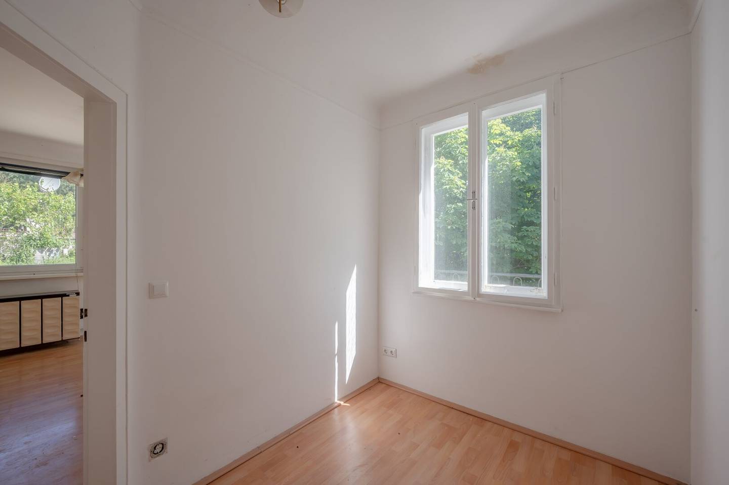 ++Bujatti++ Beautiful 1.5-room new apartment with balcony!