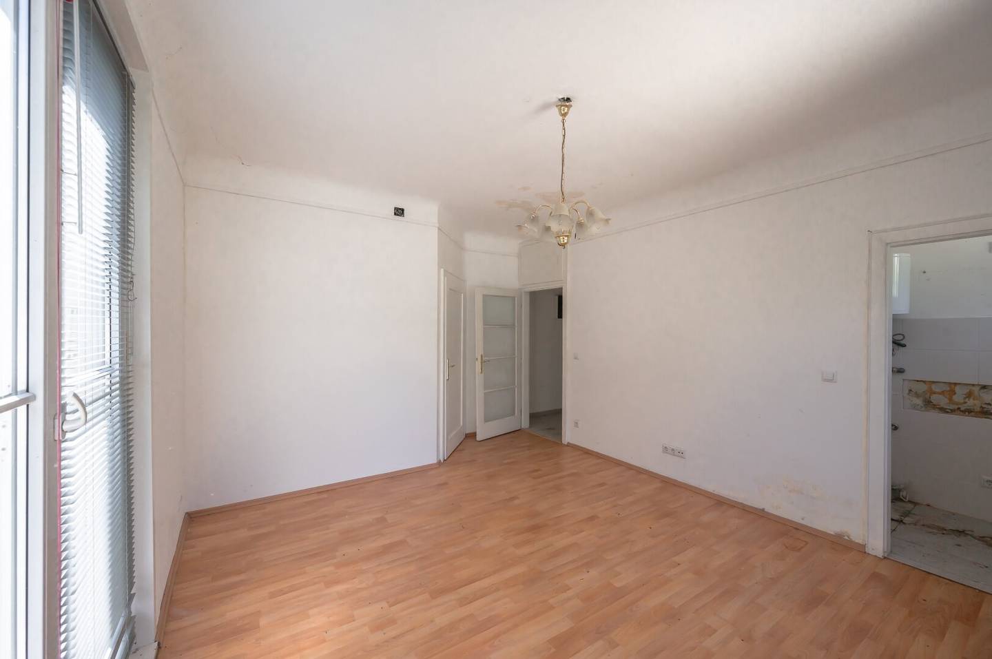 ++Bujatti++ Beautiful 1.5-room new apartment with balcony!