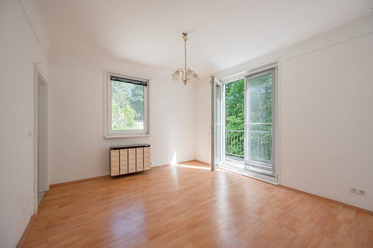 ++Bujatti++ Beautiful 1.5-room new apartment with balcony!