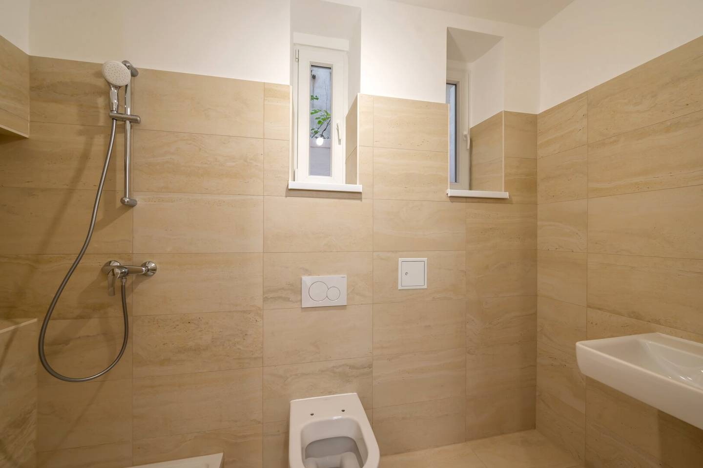 ***NEU***3 Zimmer mit Terrasse Nähe Stadthalle