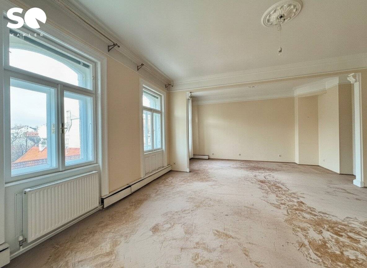 #SQ BRIGHT five room old building apartment with balcony near U2 Rathaus