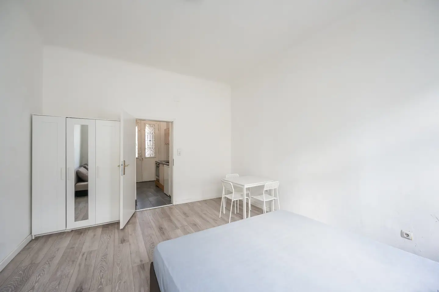 ++NEU++ Klein, aber voller Möglichkeiten! Sanierungsbedürftige 1-Zimmer-Altbauwohnung mit 27 m² in Meidling