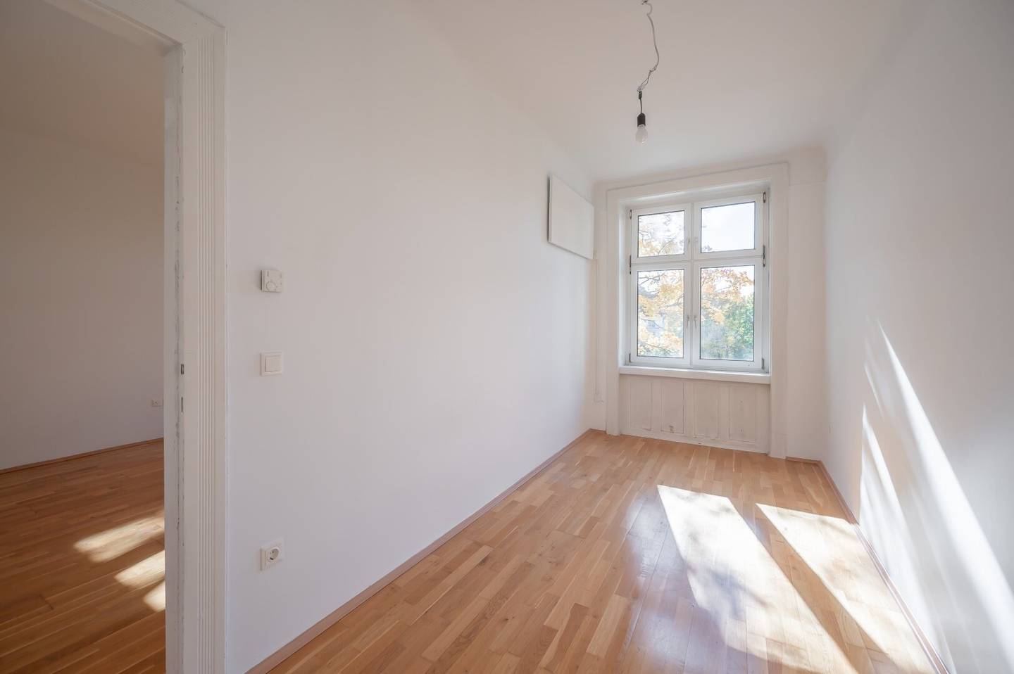 ++NEW++ Charming Period Apartment – Renovation Opportunity (2 Rooms)
