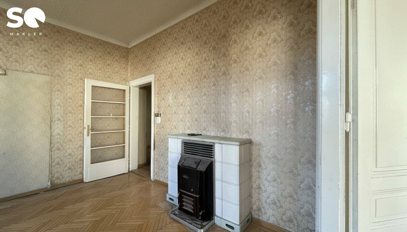 #SQ -Altbauwohnung (2 Zimmer) mit Blick ins Grüne, sanierungsbedürftig