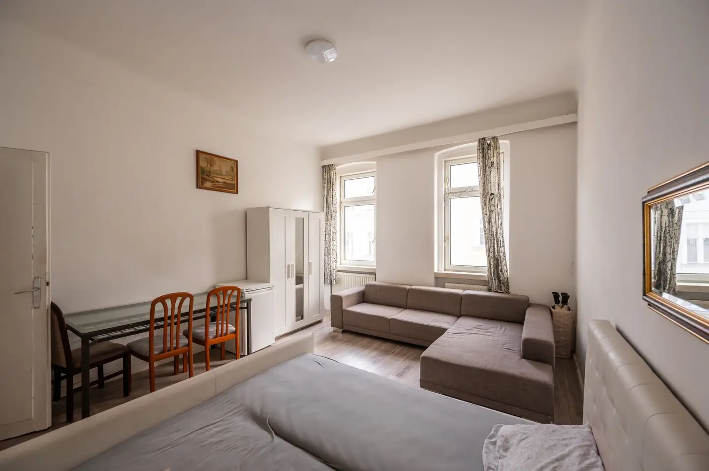 New in need of renovation one-room old building apartment for self-realization