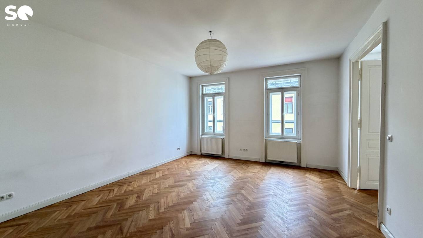 SQ Charming historic old building classic with modern living feel in top location 2 rooms