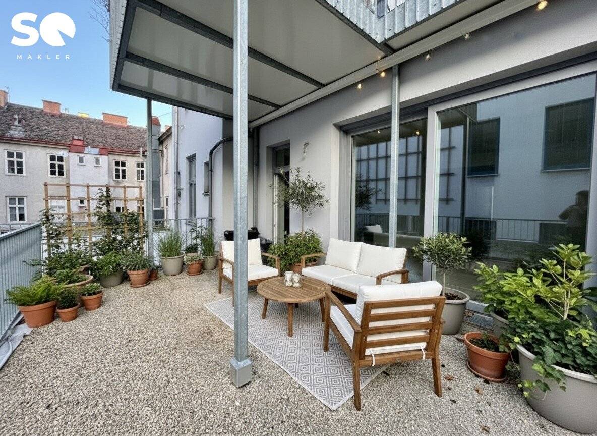 SQ Old Building: Stylish Terrace Apartment in Quiet Location