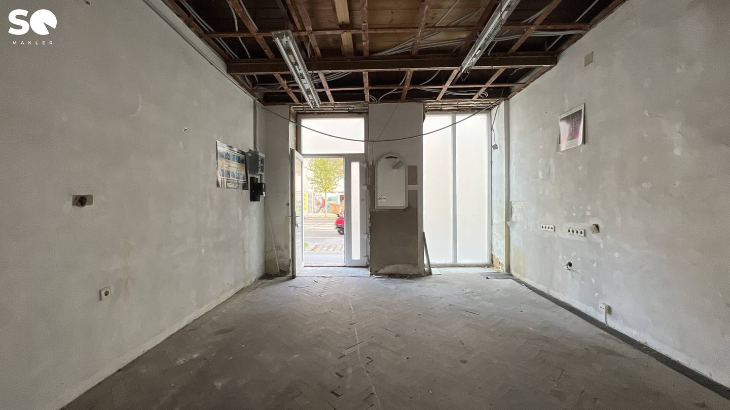 #SQ - SANIERUNGSBEDÜRFTIGES GESCHÄFTSLOKAL/BÜRO/ATELIER -  MARIAHILFERSTRAßE / TOP 4