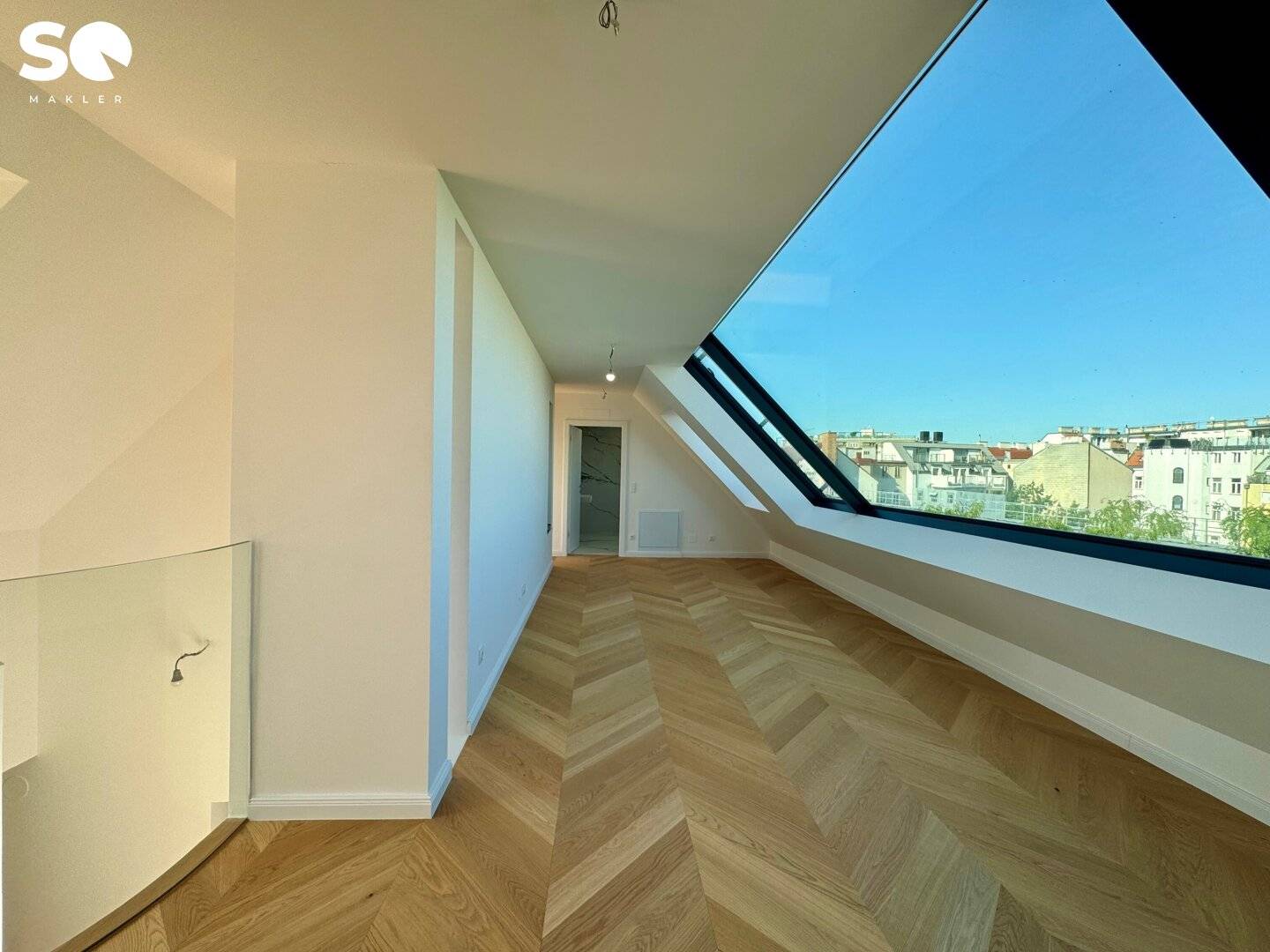 #SQ - Over the Rooftops of Vienna! Luxurious Rooftop Terrace Apartment with View of the Gloriette