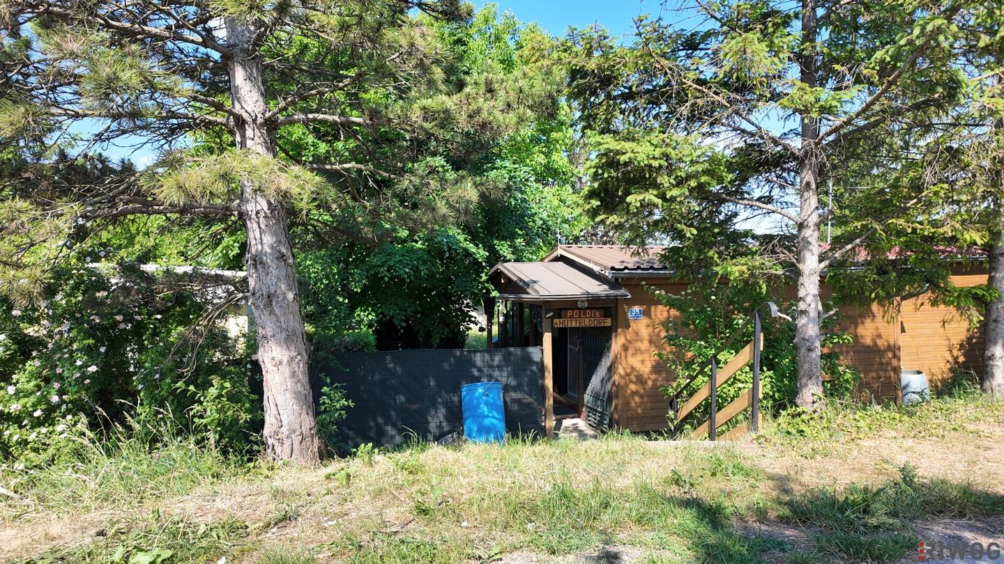 Charming Summer House with Large Garden and Winter Garden