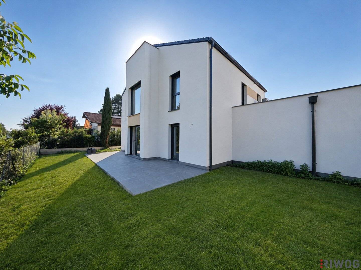 ERSTBEZUG | Einfamilienhaus mit 5 Zimmern & Garage | Luftwärmepumpe | südseitige Terrasse | schlüsselfertig