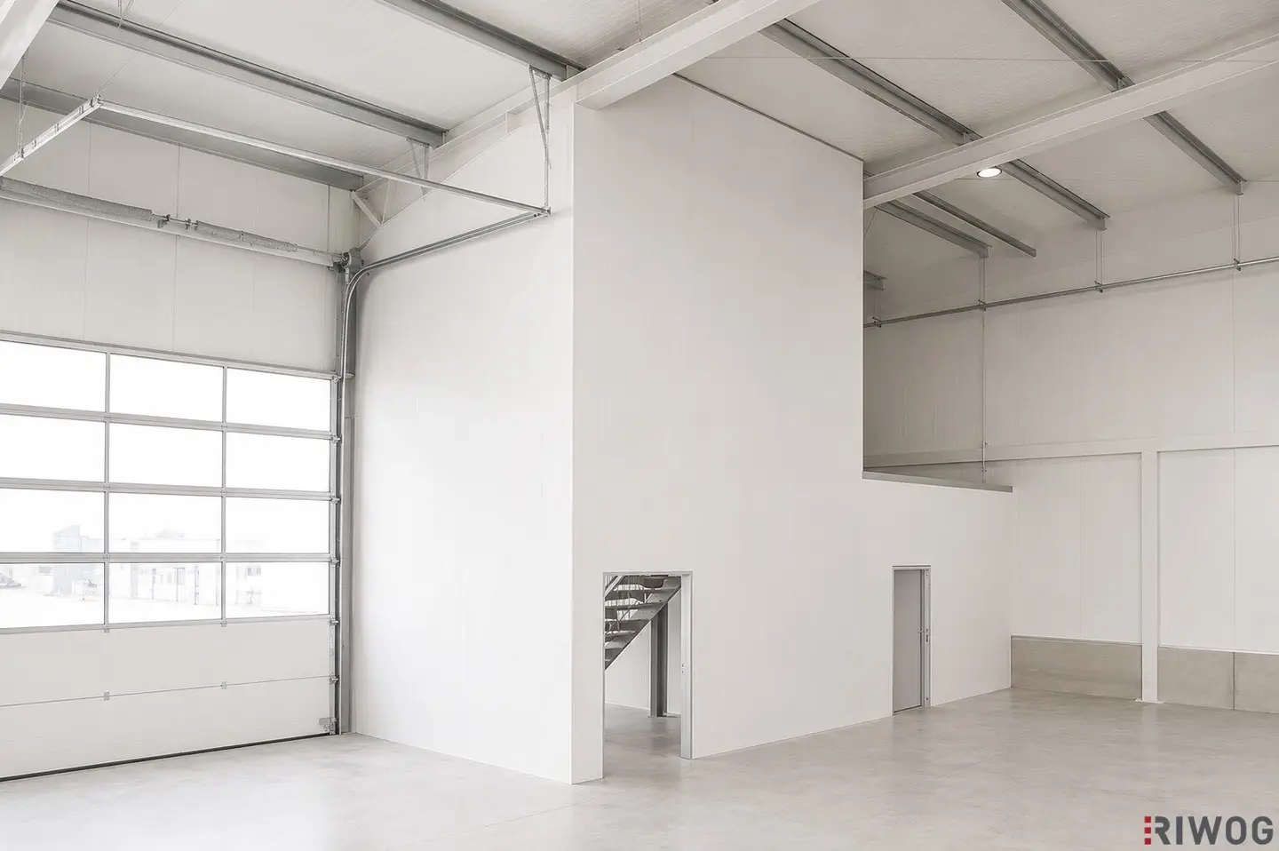 Neugeschaffenes Betriebsobjekt mit Hallen und Büros | 617m² Nutzfläche
