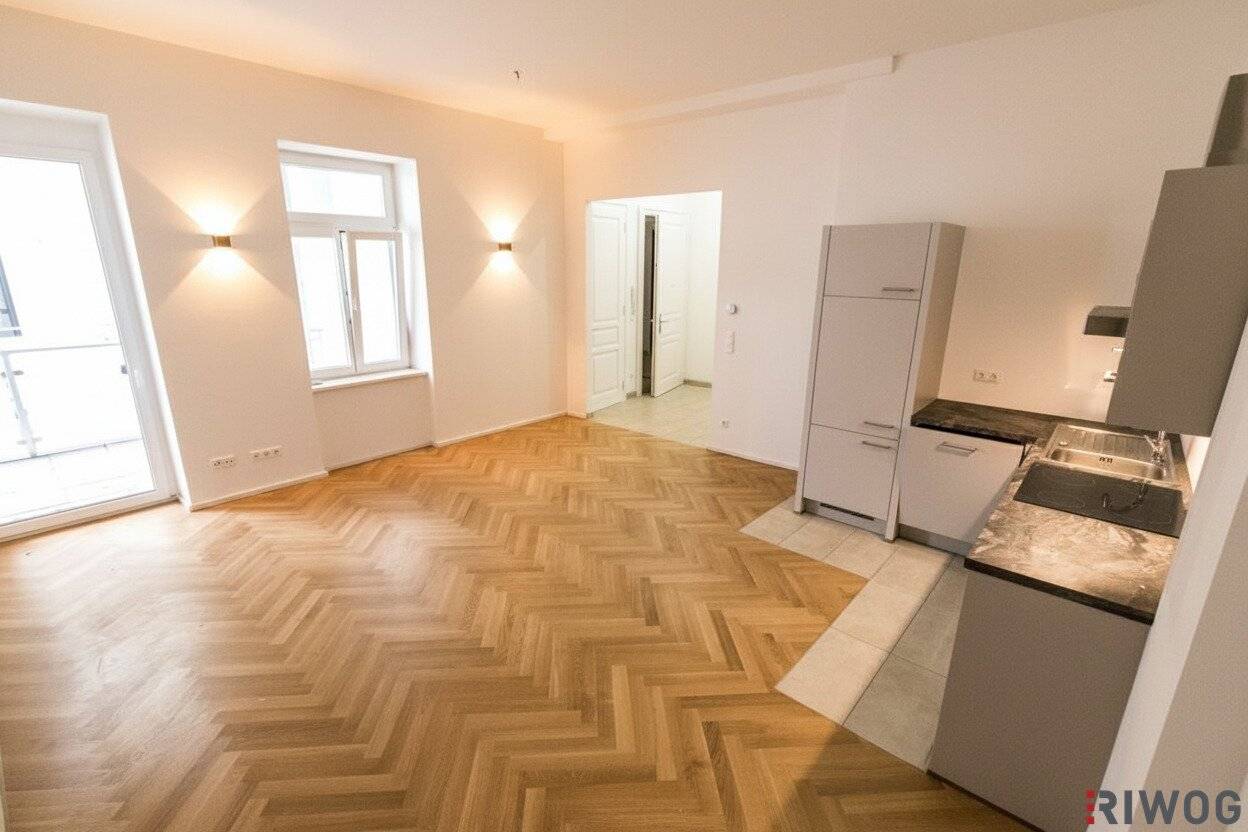 Old building balcony apartment in courtyard location, modern renovated, about 2 minutes to U4 Schönbrunn, about 15 minutes to the 1st district
