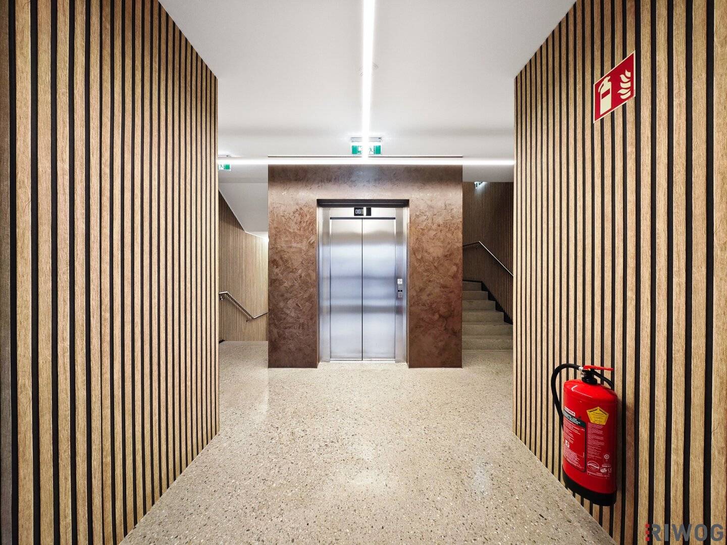 Innovative production location with modern office spaces | interregional connectivity | representative industrial site