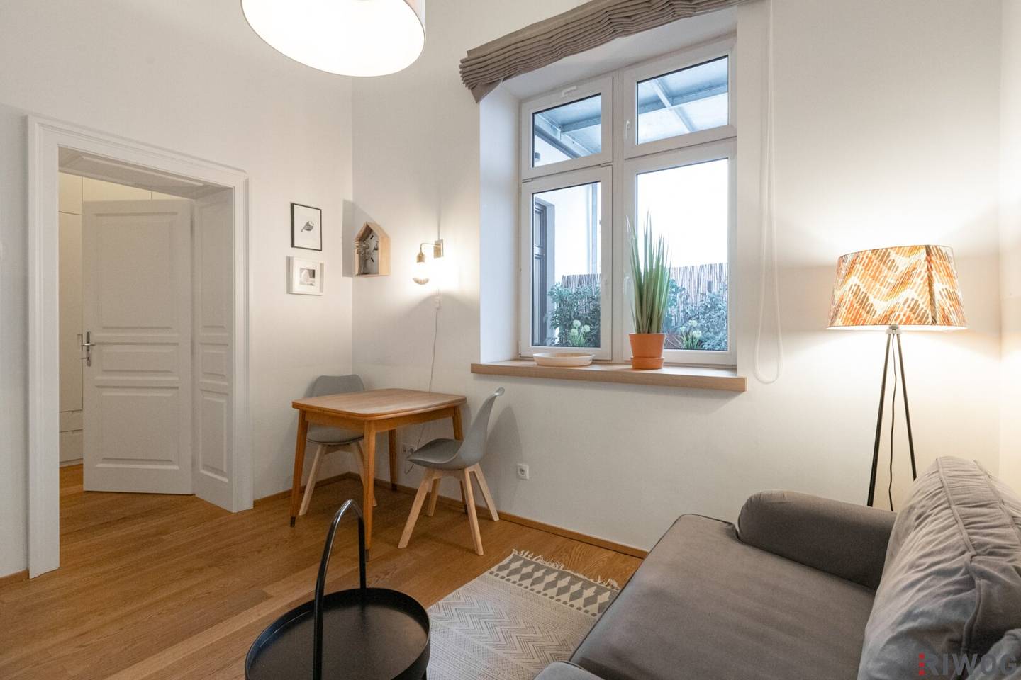 NEUER PREIS | Vollmöblierte Citywohnung | Komplett hofseitig mit Terrasse | Ideal auch als Pied-a-terre | Nähe Schlossquadrat