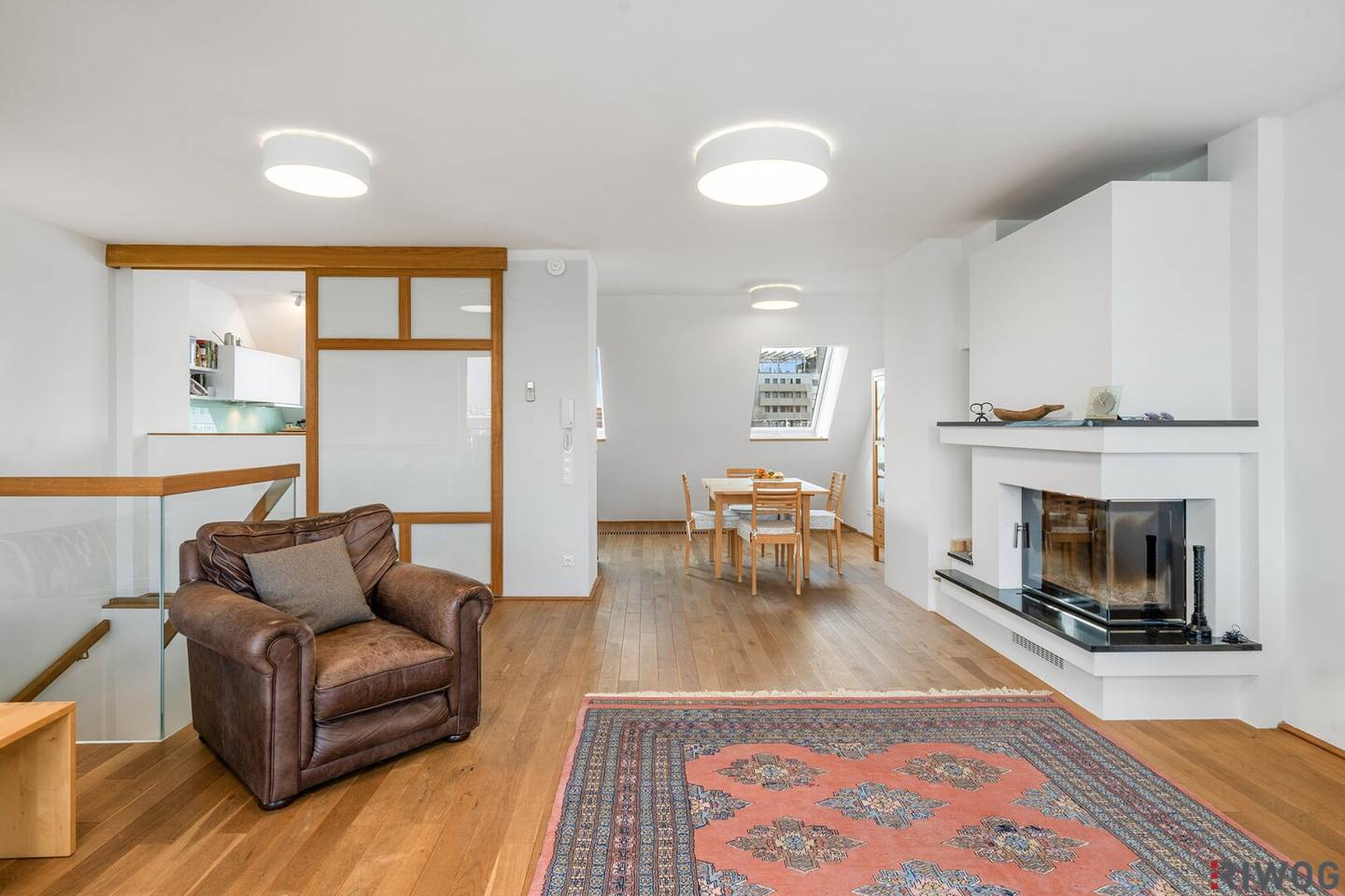 Rooftop-Wohnung über den Dächern des Siebten | 1 Min. zur Mariahilferstr. | 40m² 360°-Terrasse | Virtual Tour