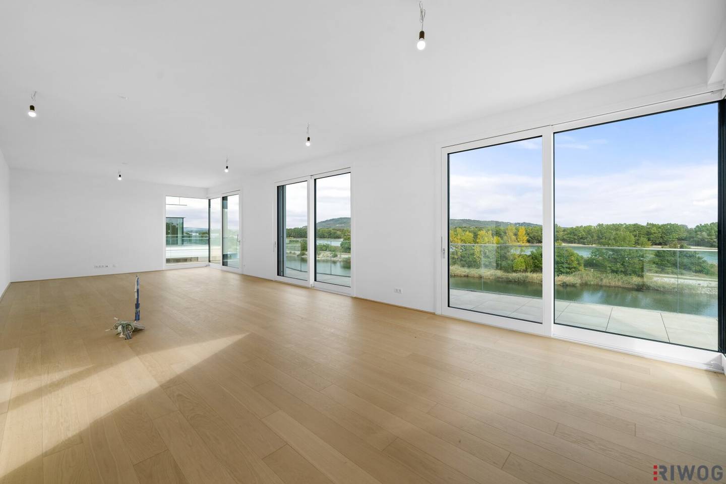Luxus-Penthouse mit Dachterrasse & Terrasse von ca. 262 m² | Beste Aussicht & direkt am Wasser | 2 Garagenstellplätze