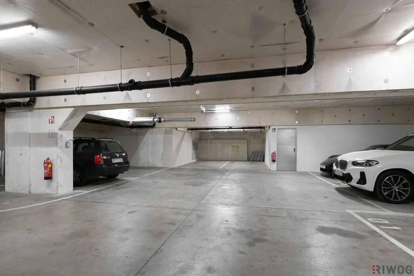 Garagenstellplatz mit AUTOLIFT in Neulerchenfeld || umfangreich saniert 2019
