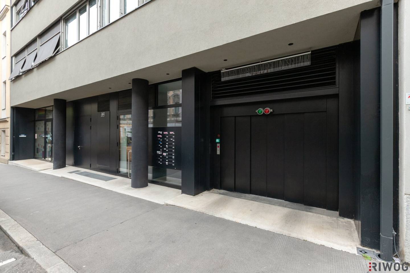 Garagenstellplatz mit AUTOLIFT in Neulerchenfeld || umfangreich saniert 2019