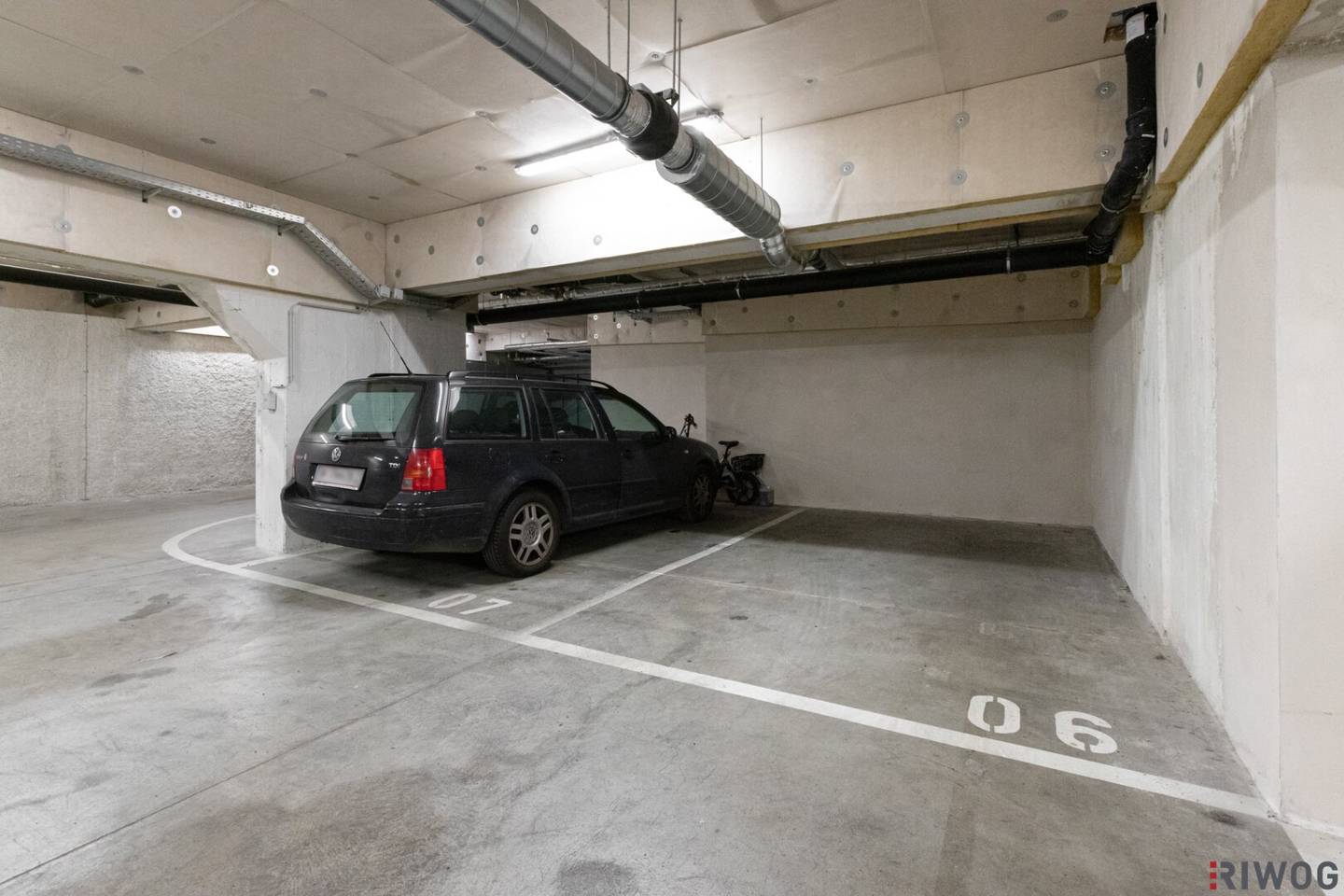 Garagenstellplatz mit AUTOLIFT in Neulerchenfeld || umfangreich saniert 2019
