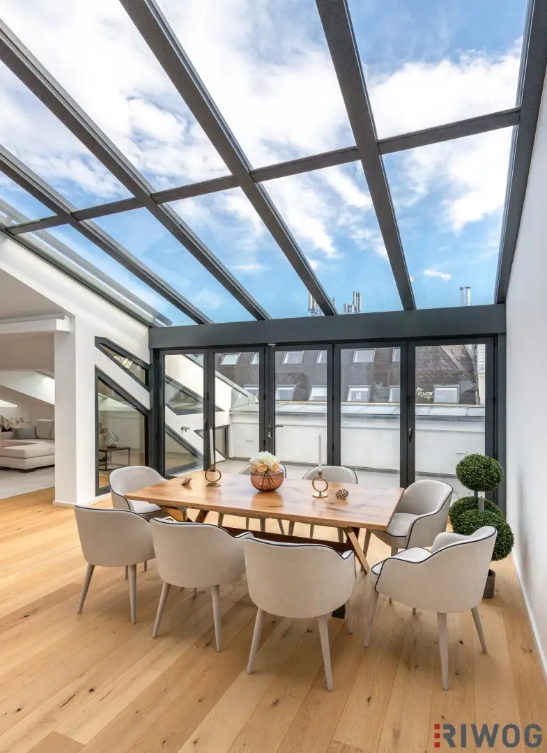Exclusive penthouse residence in 1010 Wien, first occupancy with approx. 10.15 m² terrace on living level, 5 rooms, approx. 361.53 m²