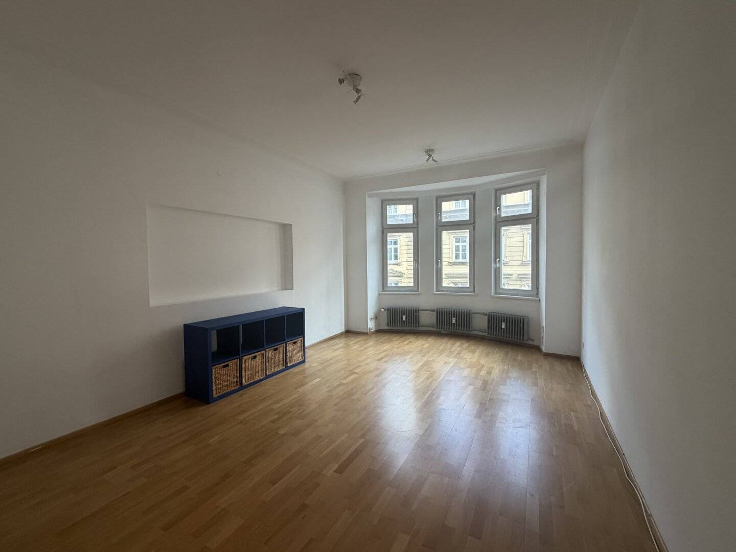 Bright 85 m² office with balcony in central Innsbruck