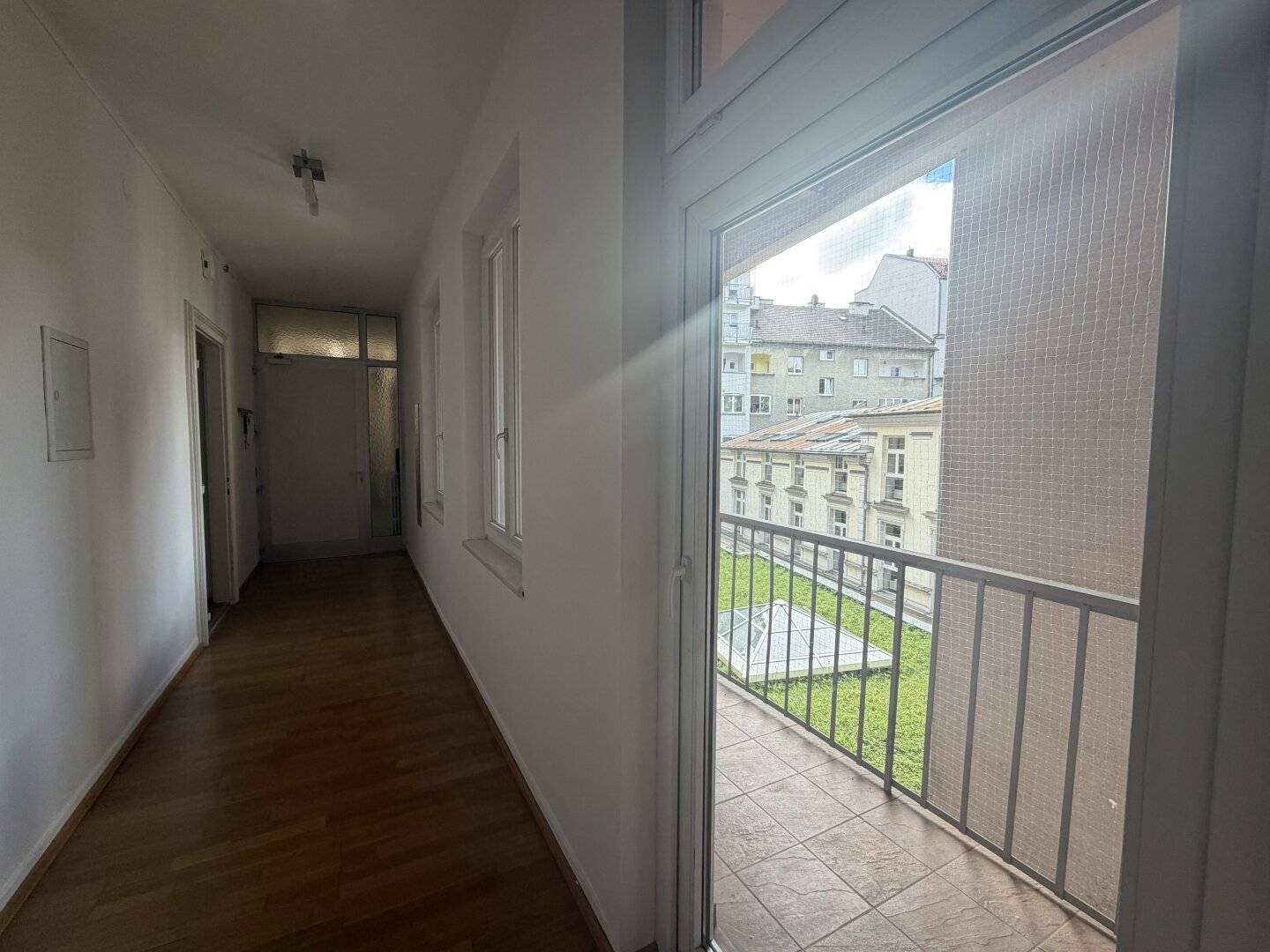 Bright 85 m² office with balcony in central Innsbruck