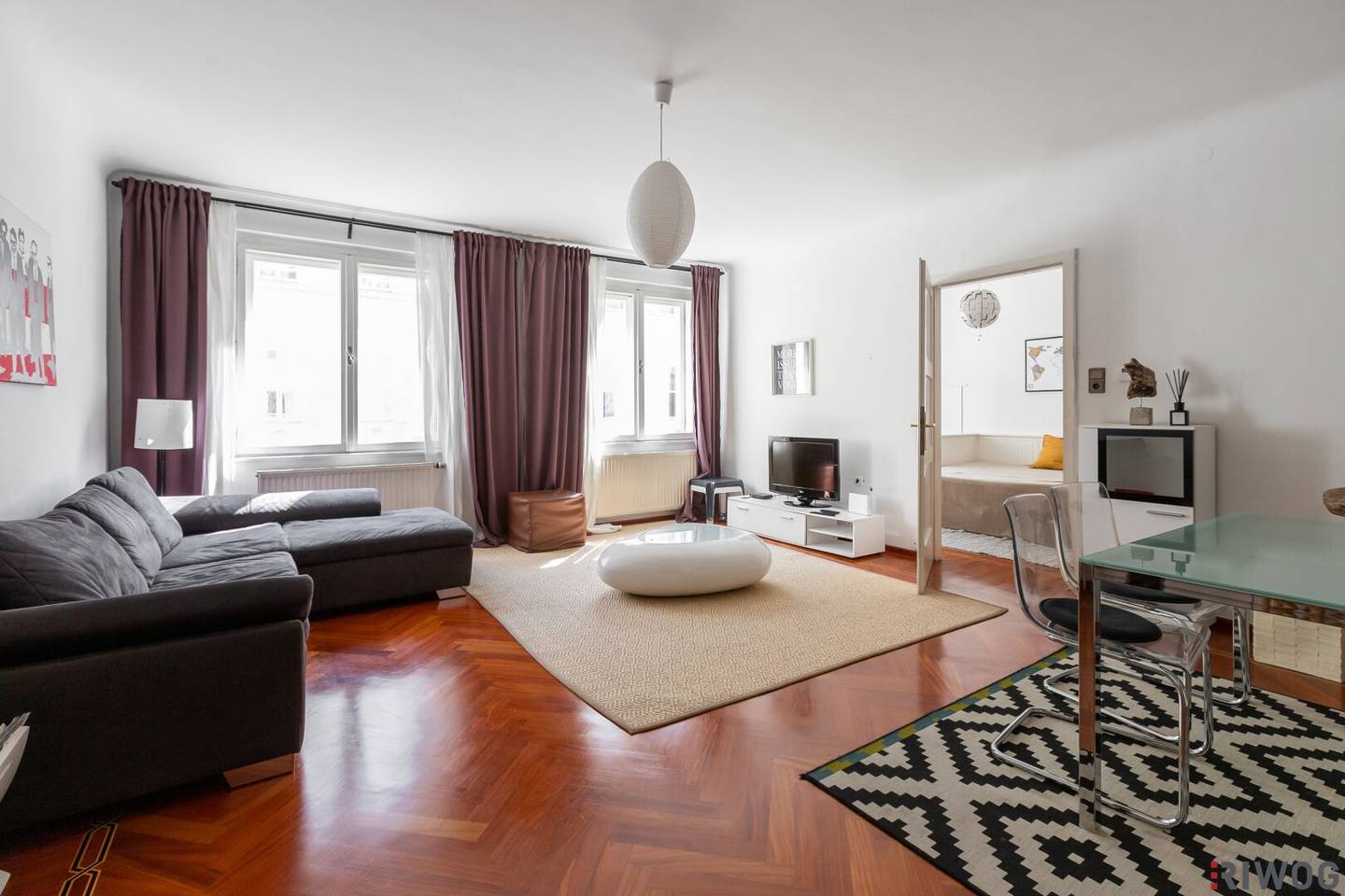 100 meters to the 1st district &amp; Schottentor | Light-filled | Courtyard-facing bedroom | Rented under a fixed-term lease until 09/2026