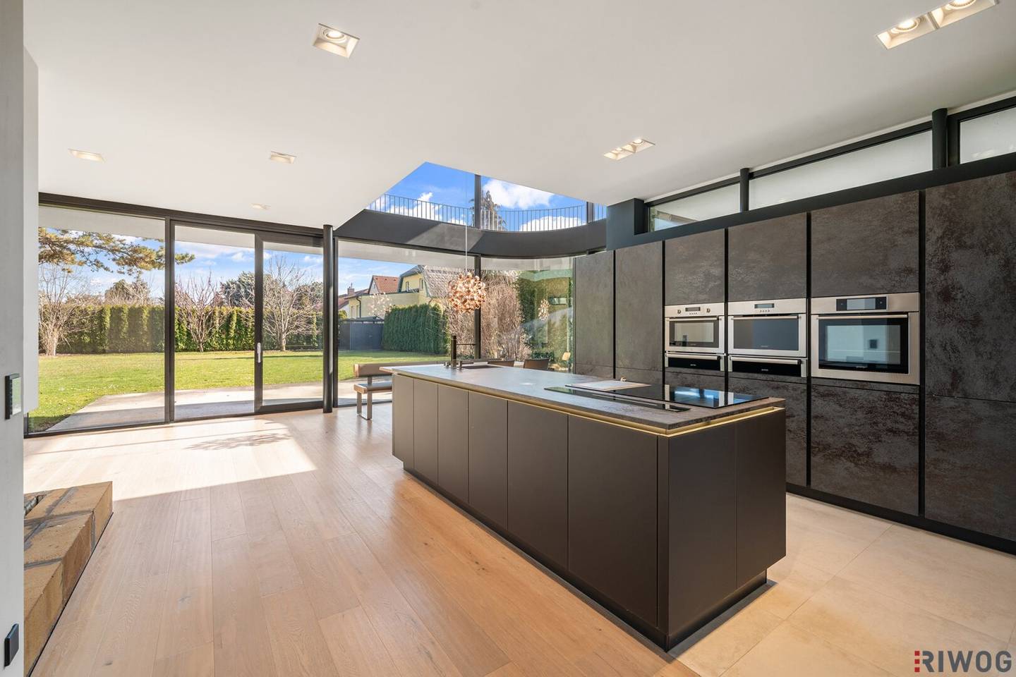 Moderne Architektenvilla | Ca. 20 min in den 1. Bezirk | Virtual Tour | 1000m² Eigengrund | Garage direkt im Haus