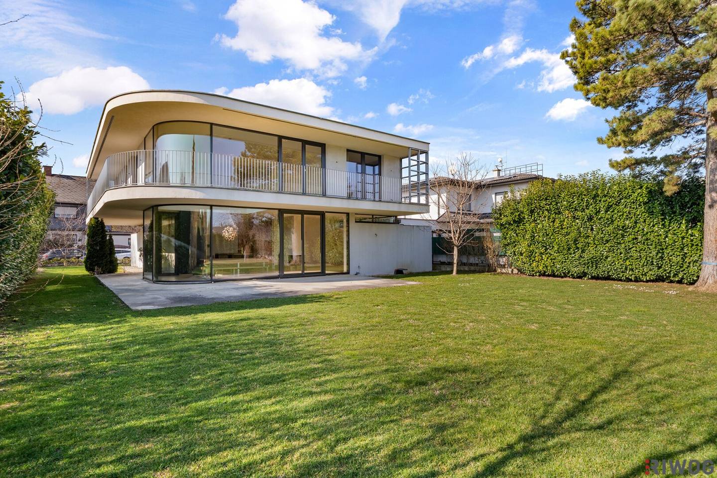 Moderne Architektenvilla | Ca. 20 min in den 1. Bezirk | Virtual Tour | 1000m² Eigengrund | Garage direkt im Haus