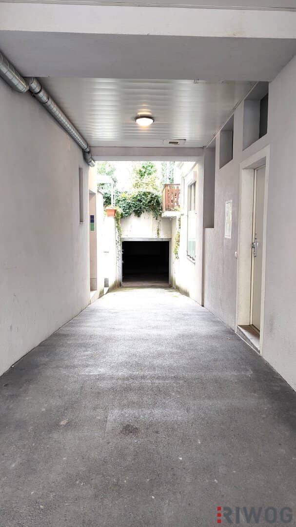 INVESTMENT II ENTIRE UNDERGROUND GARAGE IN OWNERSHIP II 6+1 PARKING SPACES II NEAR AKH II APPROX. 172 m² II ENTRY WIDTH APPROX. 2.14 m