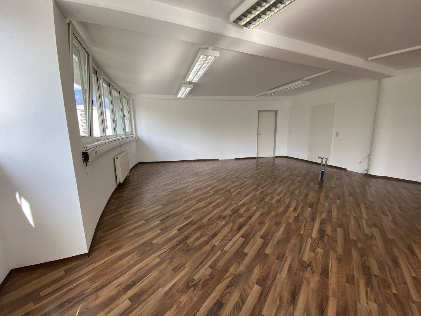 Office/Practice approximately 100 m² in Innsbruck, 1st Floor, Elevator, Prime Location