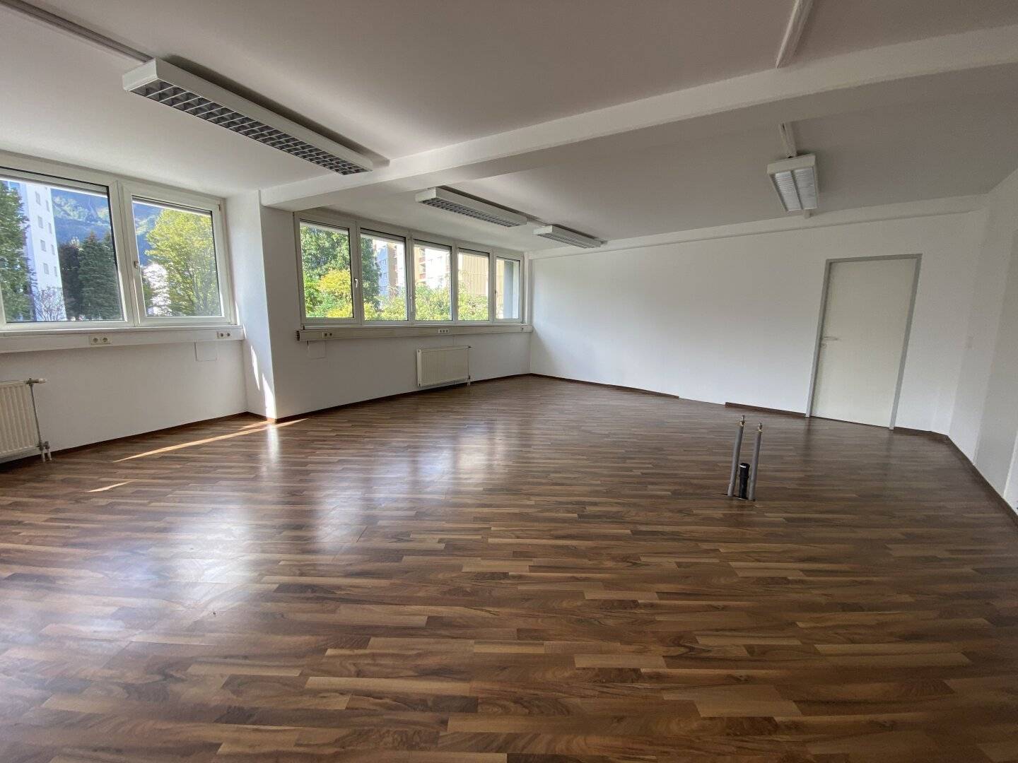 Office/Practice approximately 100 m² in Innsbruck, 1st Floor, Elevator, Prime Location