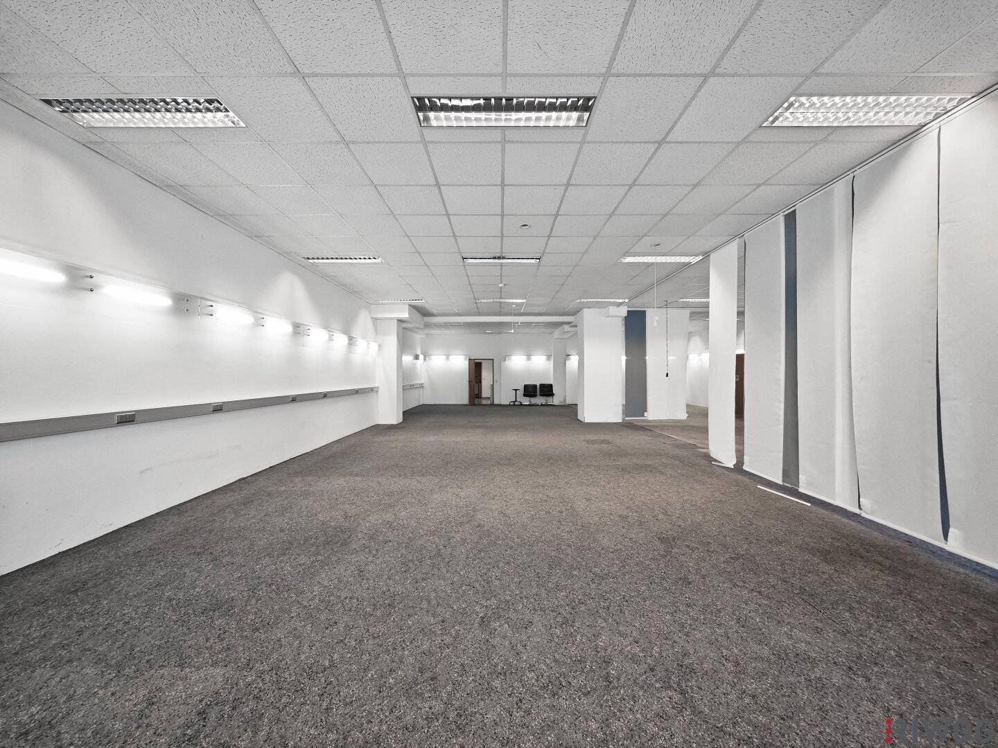 211m² Geschäftslokal/Büro-Lager Kombination mit ebenerdiger Zufahrt | Ladezone direkt vorm Lokal