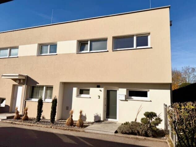 TOP LAGE - GARTEN -  NEUWERTIG